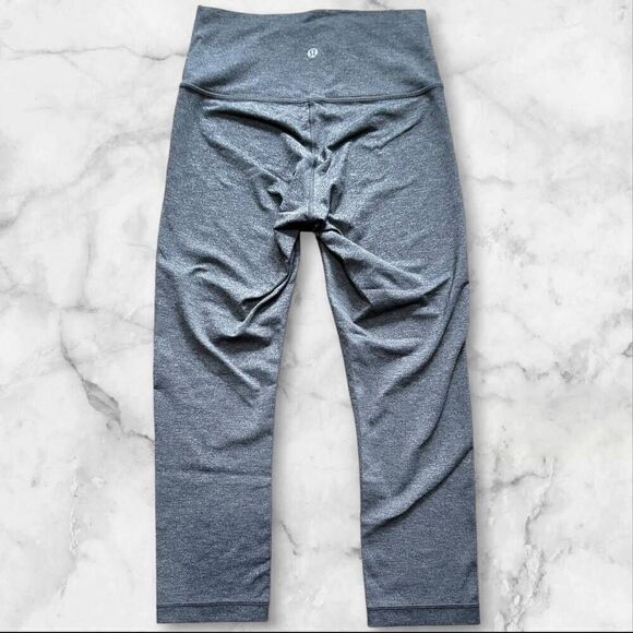 Lululemon Size 6 Wunder Under 20" Gray - Picture 2 of 2